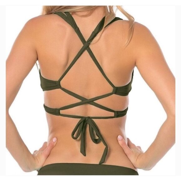 ❤️ Becca Size S Kailani wrap bikini top in olive green - Picture 2 of 6